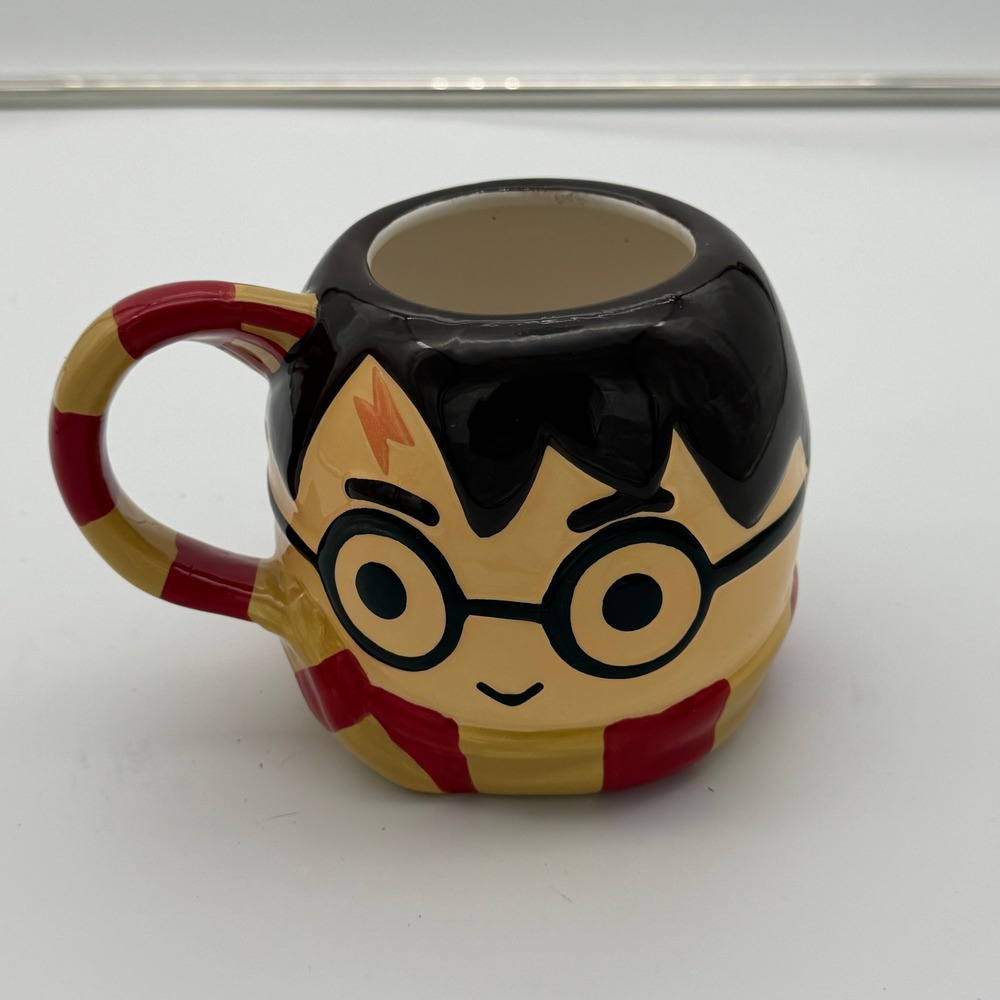 Harry Potter Seven20 Ceramic Sculpted 3D Chibi Face Mug Gryffindor Scarf Handle